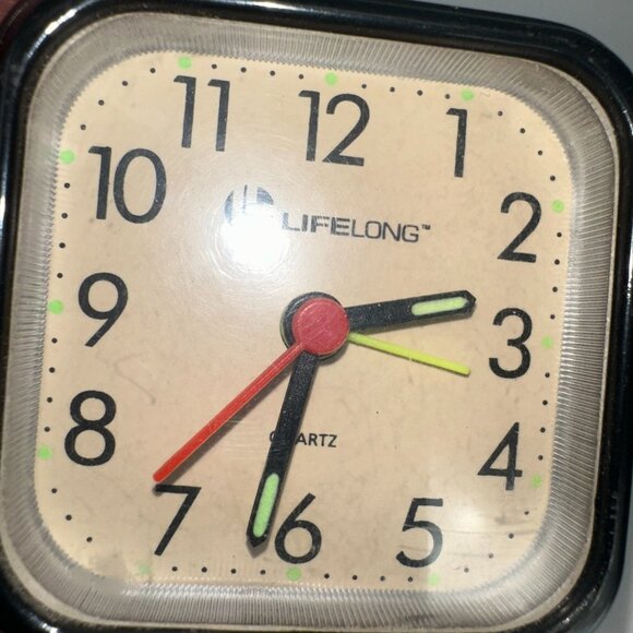 Vintage LifeLong Quartz Small Portable Clock / Alarm Clock Working - Picture 6 of 9